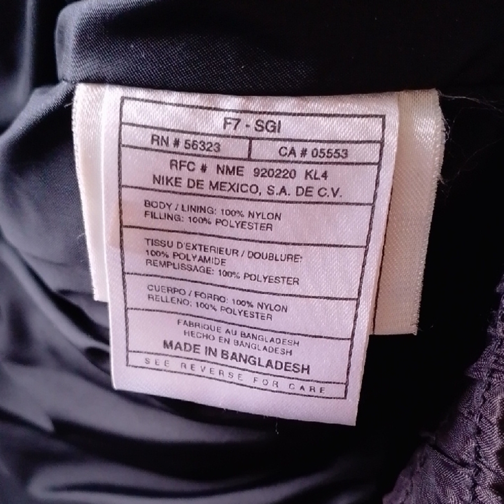 Vintage 90s Nike Men's Black and Brown Puffer Jacket - Picture 7 of 12